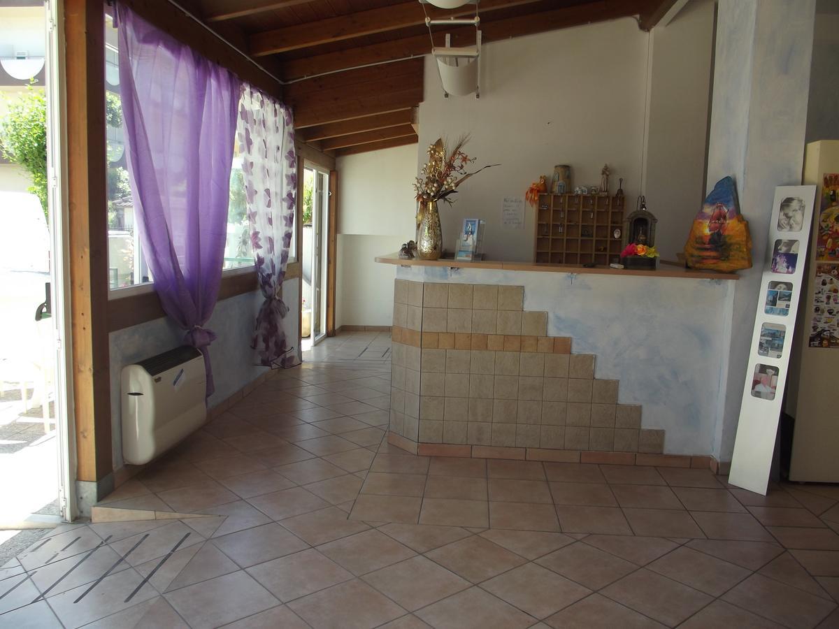Hotel Sabbia D'Oro Pineto Exterior photo